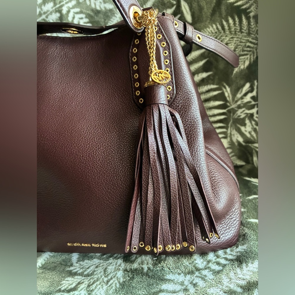 MICHAEL KORS Bag,Authentic Michael Kors Brooklyn Leather Shoulder Bag. - Picture 16 of 16